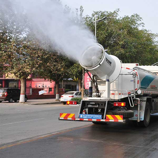 果园风送式喷雾机的工作原理